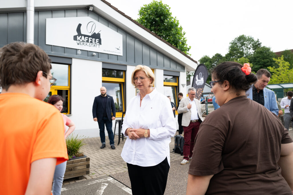 Abschied von Teilnehmenden und Werkstattbeschäftigten Foto: Staatskanzlei Saarland/Jennifer Weyland